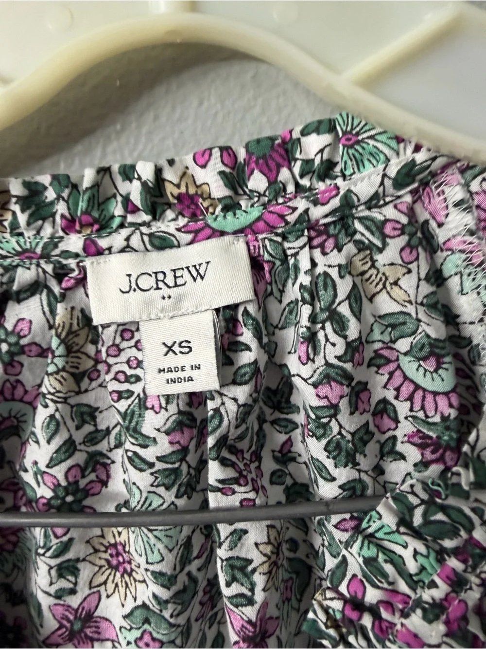 J.Crew Factory Printed Puff-sleeve Split-neck Top is made of 100% cotton xsmall